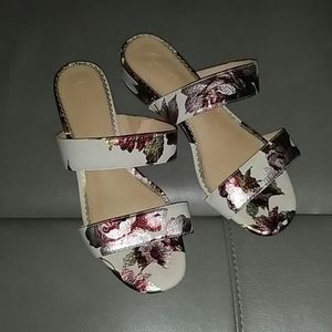 Women sandals